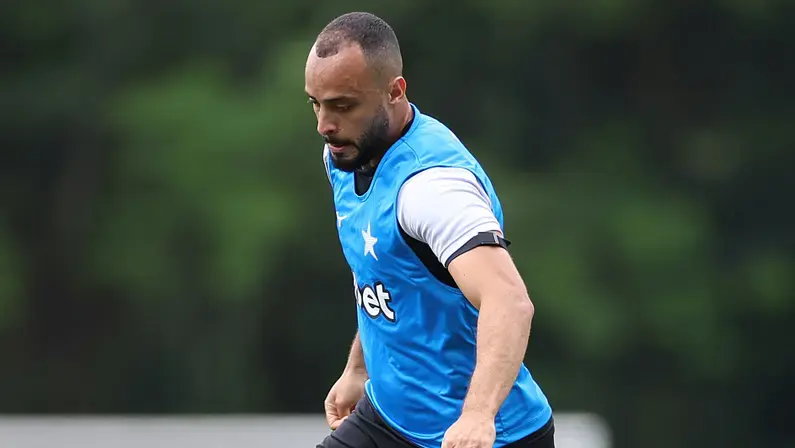 Primeira proposta do Tigres por Arthur Cabral não agrada ao Botafogo; negociações seguem