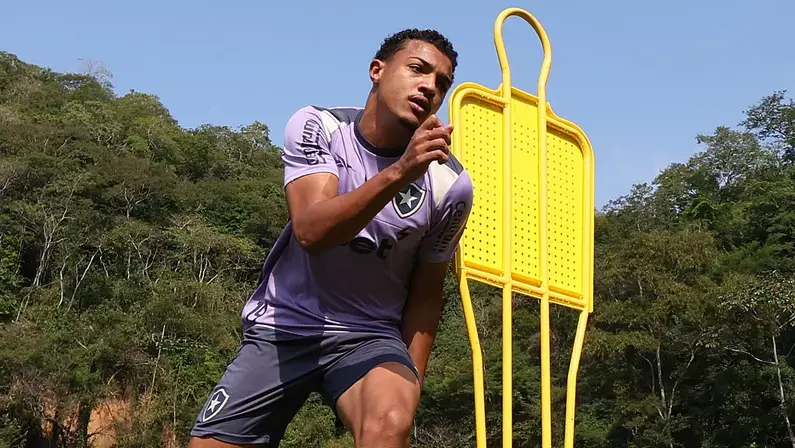 Botafogo planeja dar mais rodagem a atacante Kayke com novo empréstimo