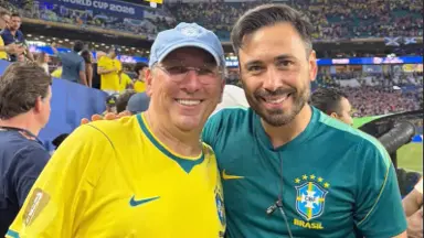 Ex-Botafogo, John Textor assiste à vitória do Brasil, exalta Danilo e Luiz Henrique e tieta Davide Ancelotti Ex-Botafogo, John Textor assiste à vitória do Brasil, exalta Danilo e Luiz Henrique e tieta Davide Ancelotti