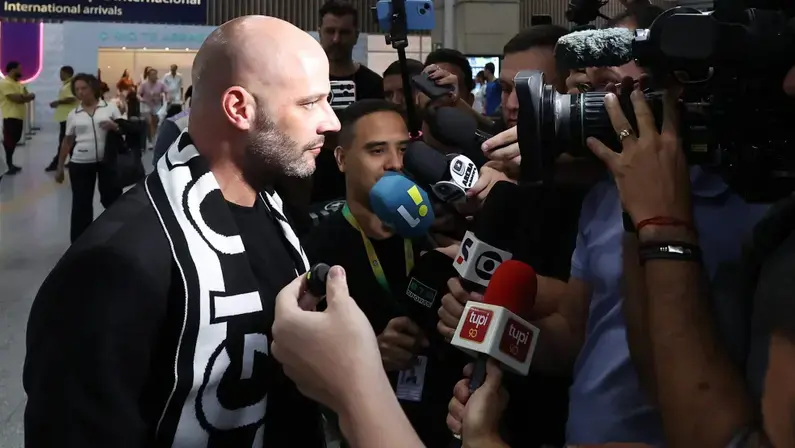 Franclim diz que 2024 ‘já passou’, fala em ‘nova vida’ no Botafogo e responde sobre rótulo de ‘aposta’: ‘Todos os técnicos são’