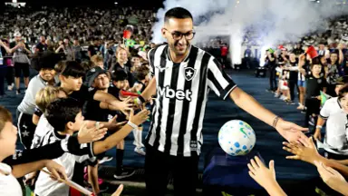 Botafogo mira aproximação com marroquinos com curta sobre chegada de Hakim Ziyech Botafogo mira aproximação com marroquinos com curta sobre chegada de Hakim Ziyech