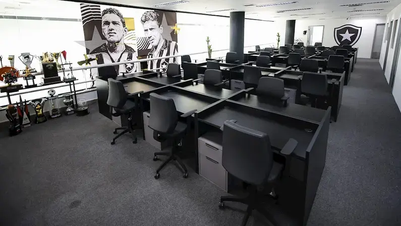 Jornal: Ares nunca manifestou interesse em gerir ou enviou executivo ao Nilton Santos para conhecer estrutura do Botafogo