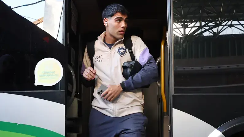 Sem Barboza, Santi e Villalba, Botafogo divulga relacionados para duelo com Remo