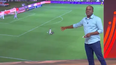 PC Oliveira destaca posicionamento errado do árbitro para não expulsar Saldivia em Vasco x Botafogo e critica: ‘VAR tinha que chamar’ PC Oliveira destaca posicionamento errado do árbitro para não expulsar Saldivia em Vasco x Botafogo e critica: ‘VAR tinha que chamar’