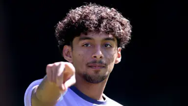 Cristian Medina se firma no Botafogo com apoio do clube à família Cristian Medina se firma no Botafogo com apoio do clube à família