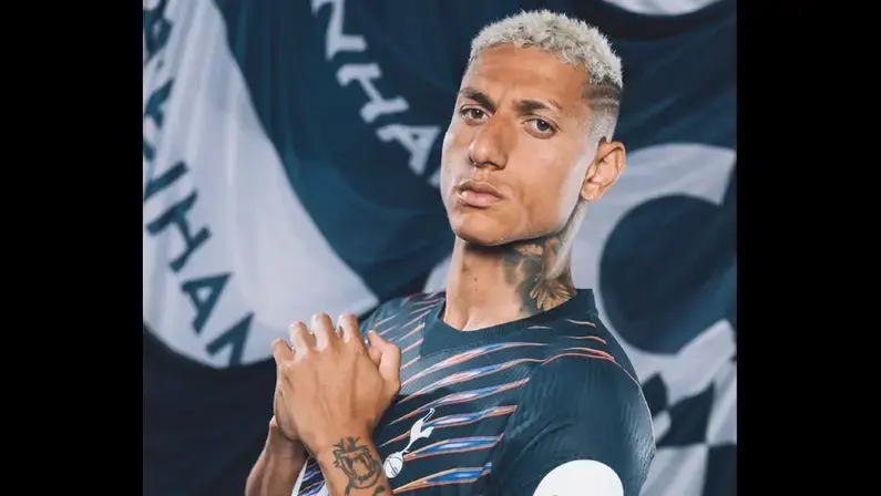 Tottenham pede € 20 milhões para negociar Richarlison, especulado em Vasco e Botafogo
