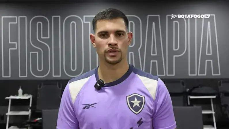 Bruno Guimarães exalta estrutura do Botafogo após realizar tratamento no clube: 'Não deixa a desejar em nada. Fiquei muito feliz'