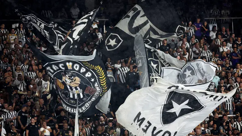 Organizadas do Botafogo se unem: 'Não faremos protestos vazios, interpelaremos quem tem o poder de decisão'