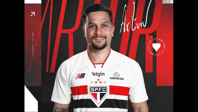 São Paulo anuncia a contratação de Artur, do Botafogo, por empréstimo até o fim de 2026