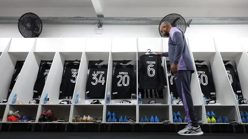 Botafogo escalado com diversas mudanças para jogo de volta com a Chapecoense pela Copa do Brasil