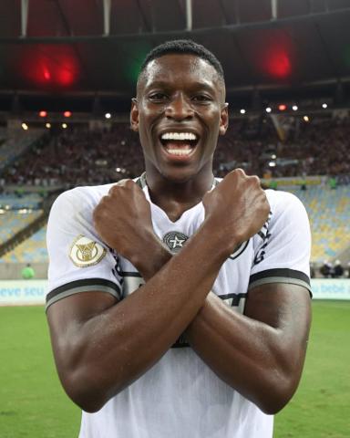 A caminho da Europa? Titular do Botafogo pode trilhar o mesmo caminho de Luiz Henrique; entenda A caminho da Europa? Titular do Botafogo pode trilhar o mesmo caminho de Luiz Henrique; entenda