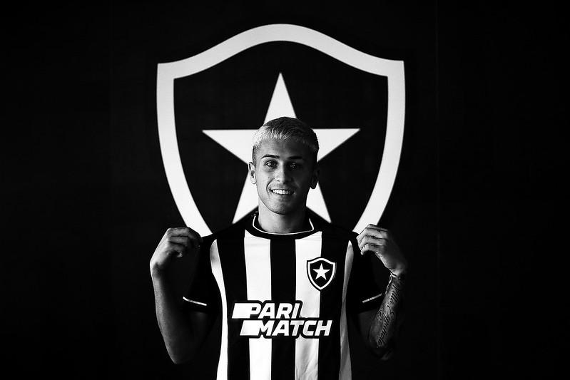 De volta ao Botafogo, Diego Hernández pode ter novo destino definido