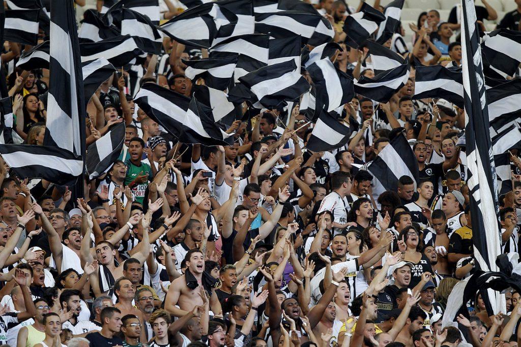 Botafogo prepara chapéu no Vasco e avança por atacante de R$ 72 milhões