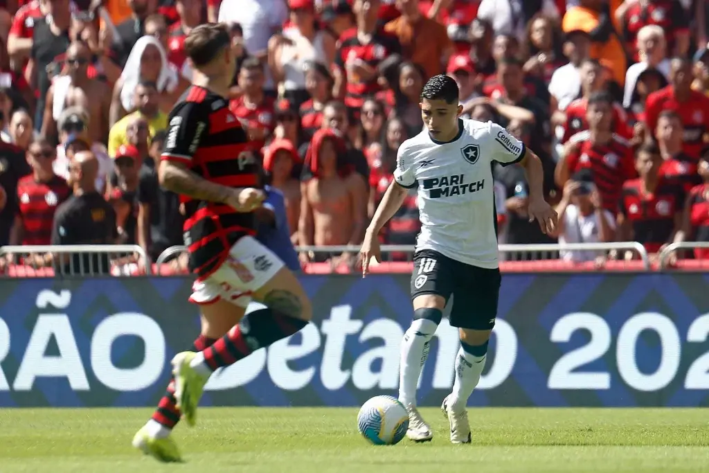 CBF escala VAR com histórico polêmico para Flamengo x Botafogo