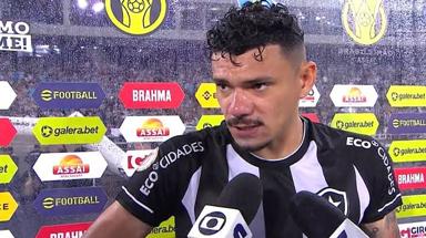 Jornalista divulga salário e metas de Tiquinho Soares no Botafogo Jornalista divulga salário e metas de Tiquinho Soares no Botafogo