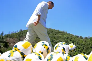 Botafogo 'age rápido' e assina com zagueiro para 2026; atleta estava cobiçado no mercado Botafogo 'age rápido' e assina com zagueiro para 2026; atleta estava cobiçado no mercado