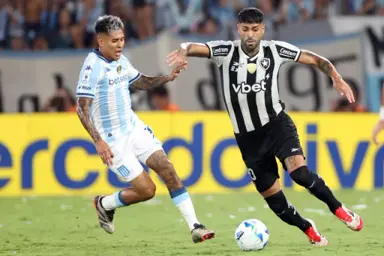 Titular do Botafogo confirma propostas e não garante permanência no clube para 2026 Titular do Botafogo confirma propostas e não garante permanência no clube para 2026