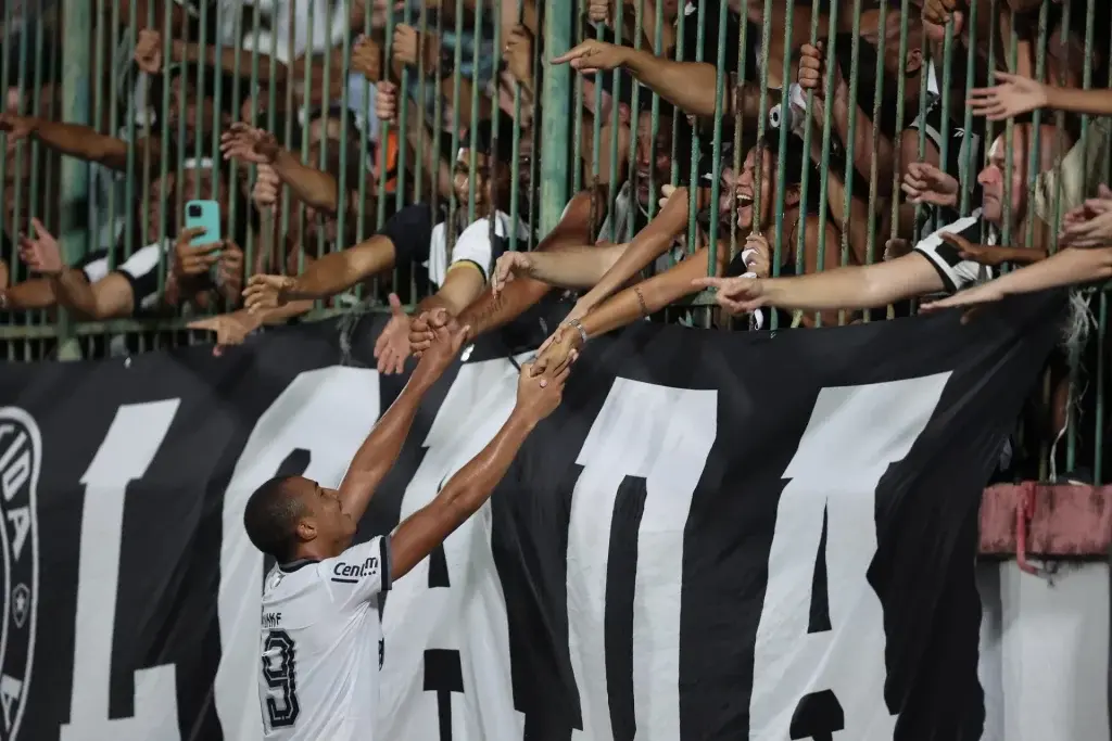 De volta ao Botafogo? Kayke tem futuro definido para a sequência da temporada