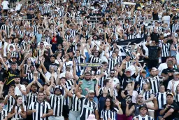 Botafogo avança por ex-Manchester United e pode fechar reforço de peso