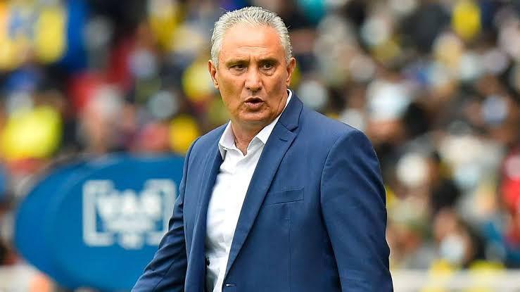 Botafogo toma decisão nos bastidores envolvendo técnico de Seleção