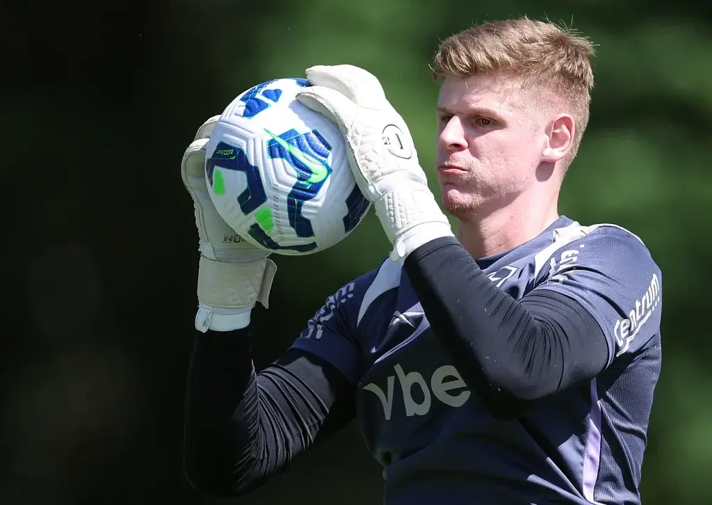 Ex-Botafogo acerta com clube da segunda divisão e assina por 2 anos