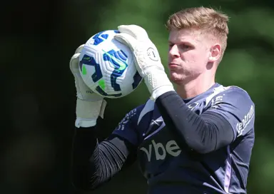 Ex-Botafogo acerta com clube da segunda divisão e assina por 2 anos Ex-Botafogo acerta com clube da segunda divisão e assina por 2 anos
