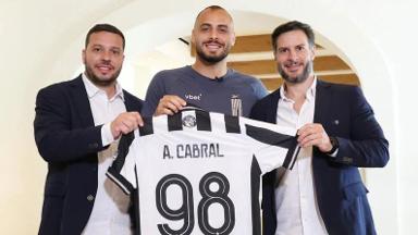 Dívida do Botafogo com o Benfica por Arthur Cabral ganha novo capítulo Dívida do Botafogo com o Benfica por Arthur Cabral ganha novo capítulo