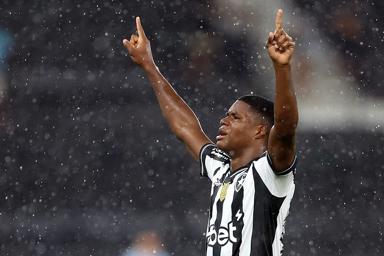 Em noite de Kadir, Botafogo vira nos acréscimos e consegue mais 3 pontos no Brasileirão Em noite de Kadir, Botafogo vira nos acréscimos e consegue mais 3 pontos no Brasileirão