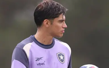 Tradicional clube argentino tenta tirar jogador do Botafogo Tradicional clube argentino tenta tirar jogador do Botafogo