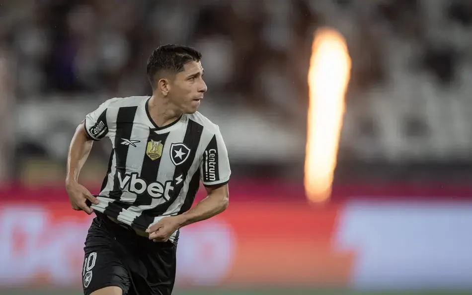 Depois de Savarino, reunião amanhã pode 'encaminhar' saída de mais um titular do Botafogo