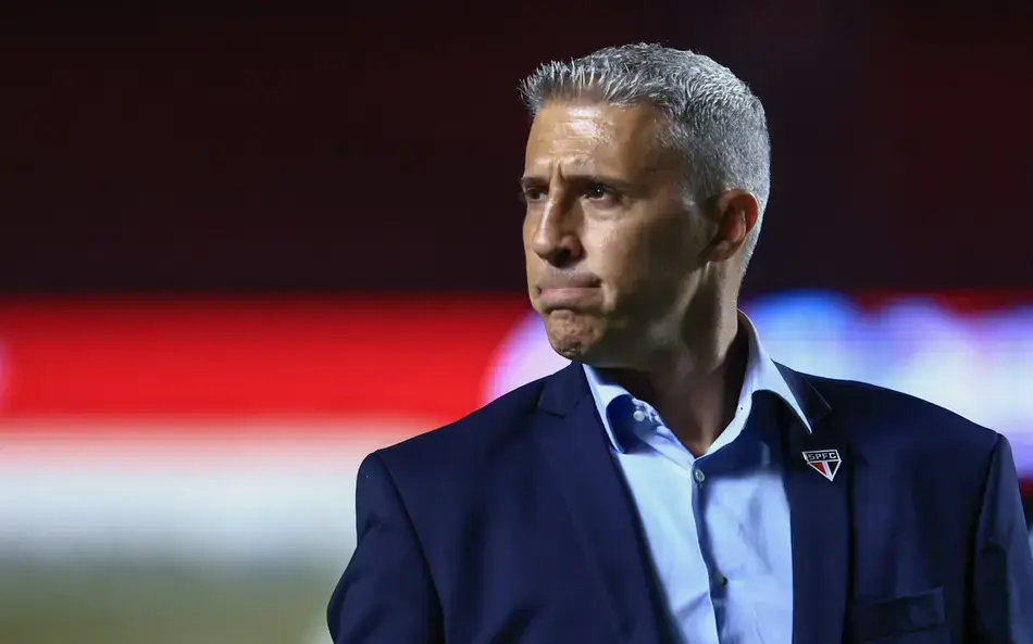 Mercado da bola: Hernán Crespo 'veta' ida de meio-campista para o Botafogo; saiba detalhes