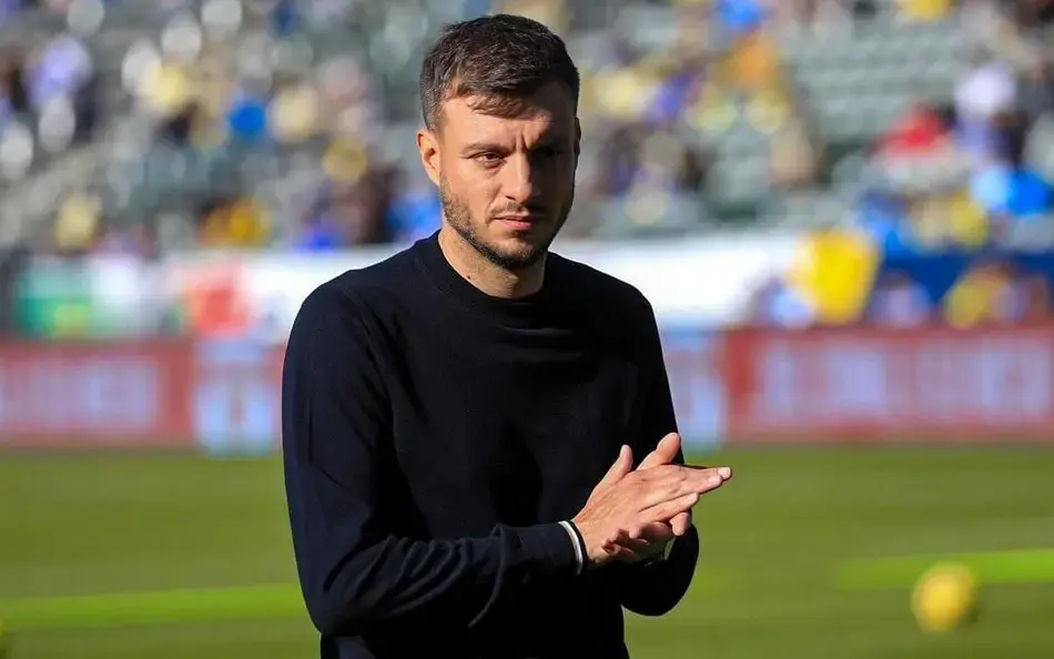 Preocupação para Martín Anselmi: Joia Alvinegra entra na mira de tradicional clube europeu e pode receber proposta