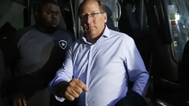 Botafogo pode 'dar chapéu' no Flamengo e fechar com camisa 10 brasileiro destaque no exterior Botafogo pode 'dar chapéu' no Flamengo e fechar com camisa 10 brasileiro destaque no exterior