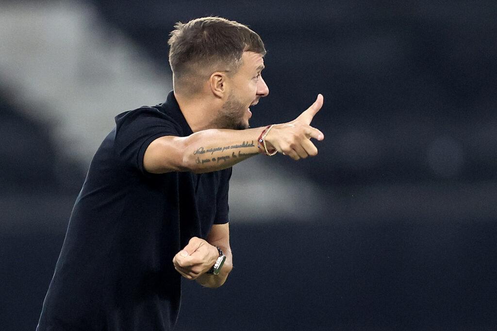 Botafogo perde seu '3º jogador' para um grande rival brasileiro; saiba detalhes