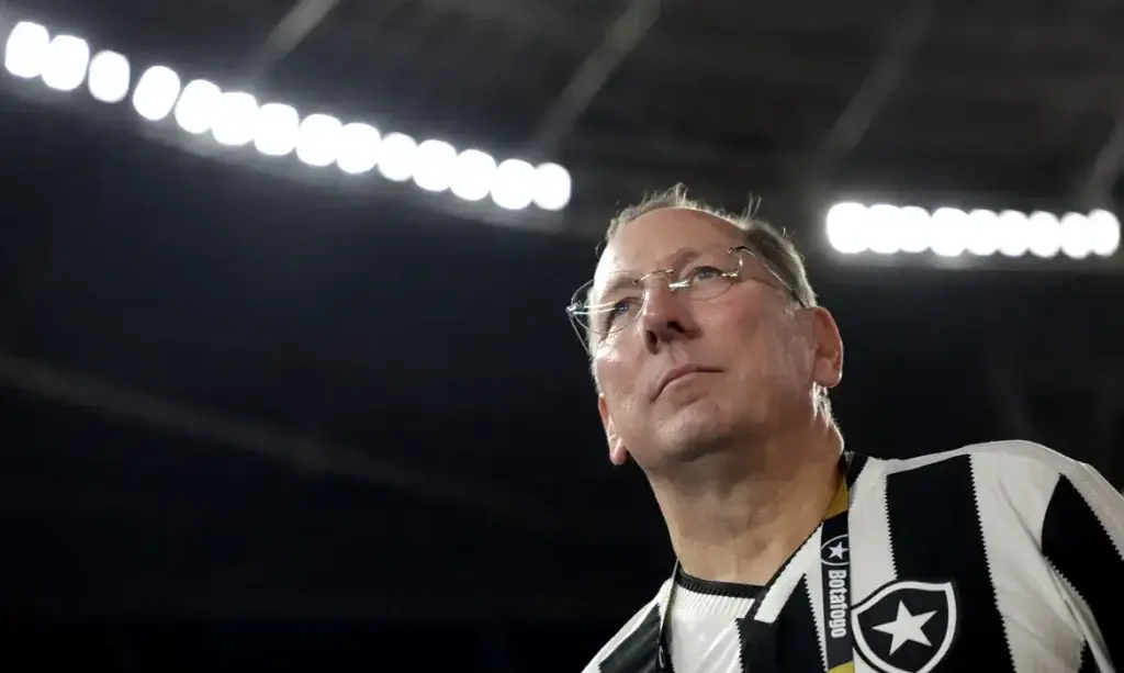 Botafogo: Denúncias contra John Textor agitam os bastidores
