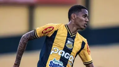 Após Savarino, Botafogo pode 'perder' bom zagueiro para o Fluminense; entenda Após Savarino, Botafogo pode 'perder' bom zagueiro para o Fluminense; entenda