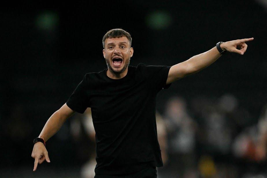 Botafogo 'age rápido' e anuncia 'novo treinador ' após demissão de Martín Anselmi