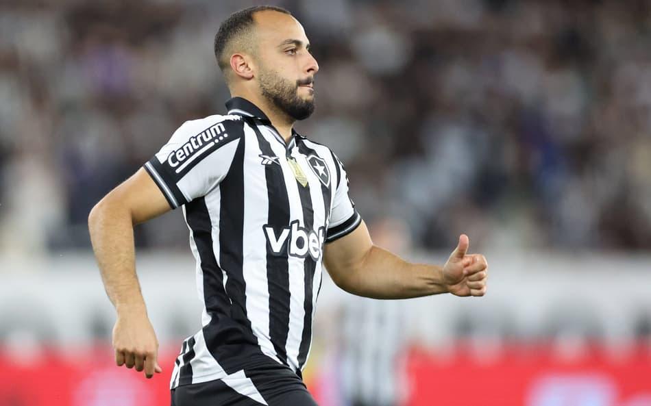 "John Textor pode esperar um...": Diretor fala sobre argentino, possível novo técnico do Botafogo