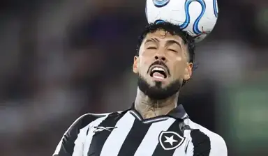 Substituto de Barboza? Zagueiro que atua na Europa, demonstra desejo claro de vestir a camisa do Botafogo Substituto de Barboza? Zagueiro que atua na Europa, demonstra desejo claro de vestir a camisa do Botafogo