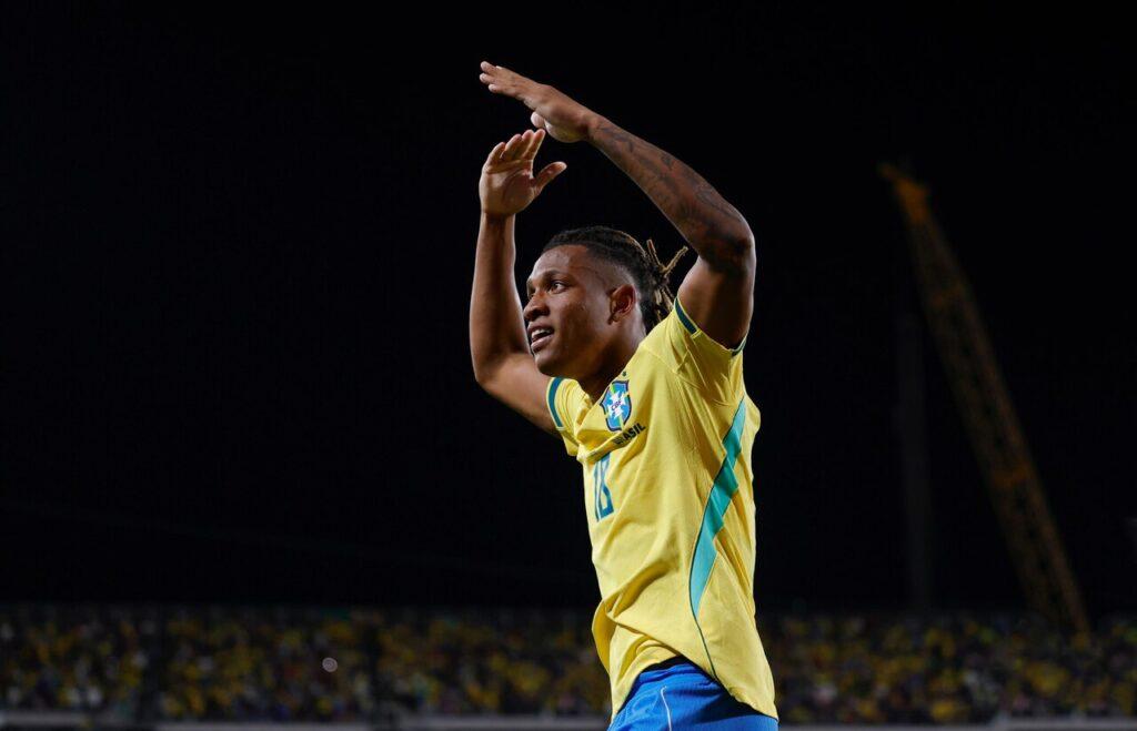 Botafogo: Danilo vive expectativa por nova chance na Seleção em Brasil x Escócia