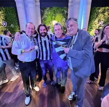 Botafogo: Textor faz alerta e preocupa torcida Botafogo: Textor faz alerta e preocupa torcida