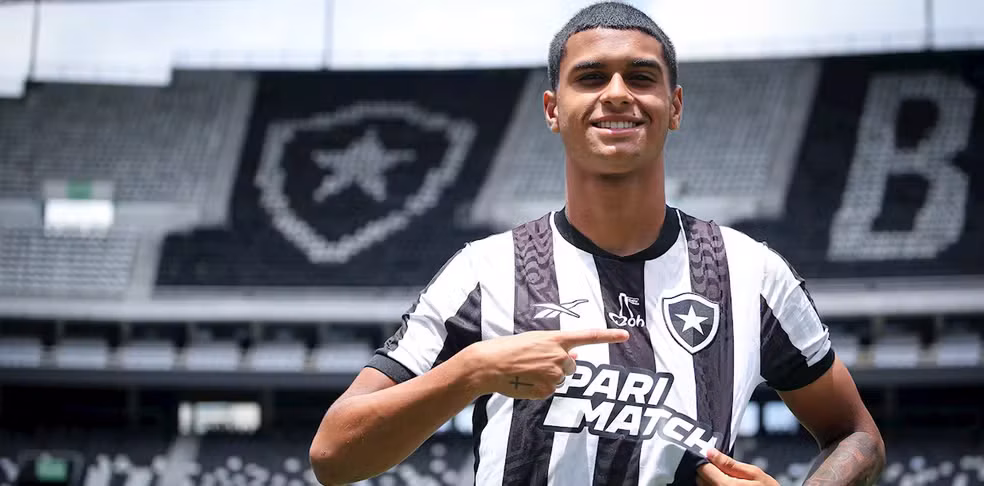 Botafogo: Santa Clara, de Portugal desiste de volante