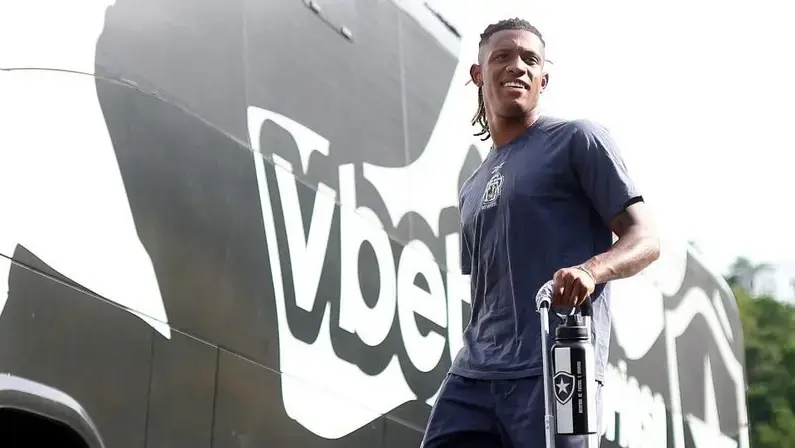 Palmeiras oferece R$ 120 milhões por Danilo