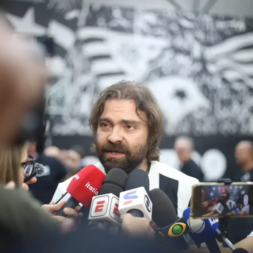 Botafogo negocia com técnico de peso entre sete nomes no mercado