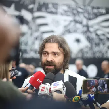 Botafogo negocia com técnico de peso entre sete nomes no mercado Botafogo negocia com técnico de peso entre sete nomes no mercado