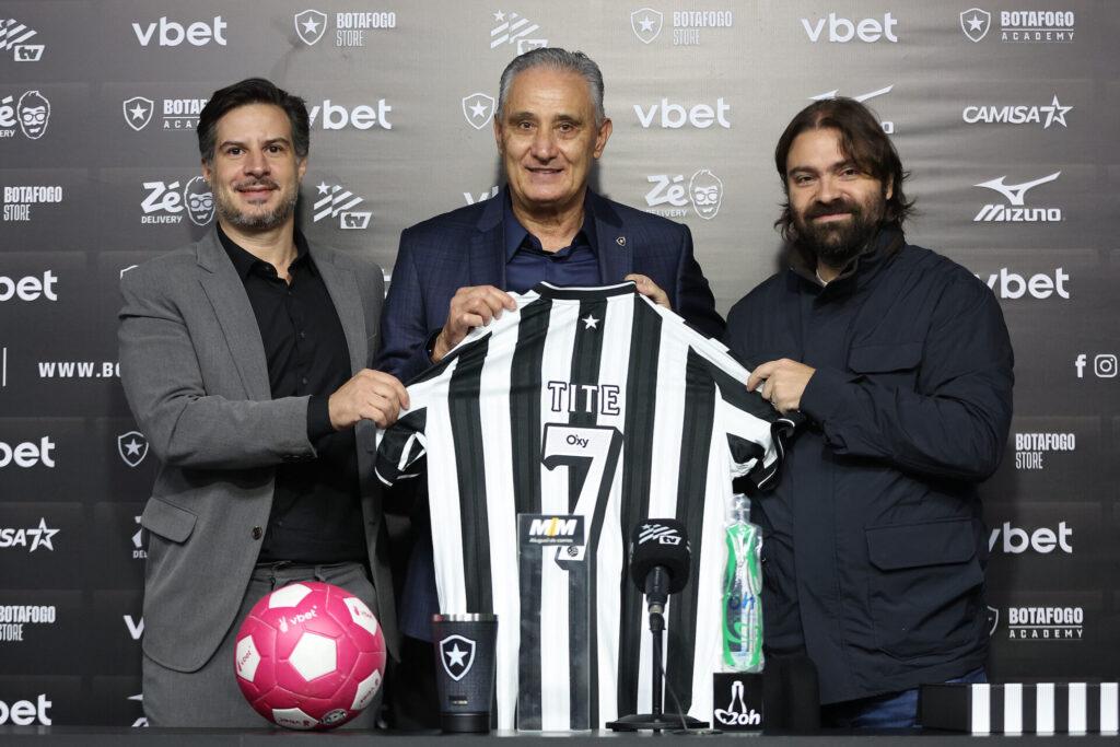 Lédio Carmona aponta principal problema que Tite precisa resolver no Botafogo
