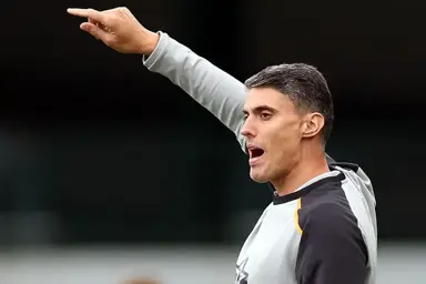 Após empate, auxiliar do Botafogo faz promessa que anima torcida Após empate, auxiliar do Botafogo faz promessa que anima torcida